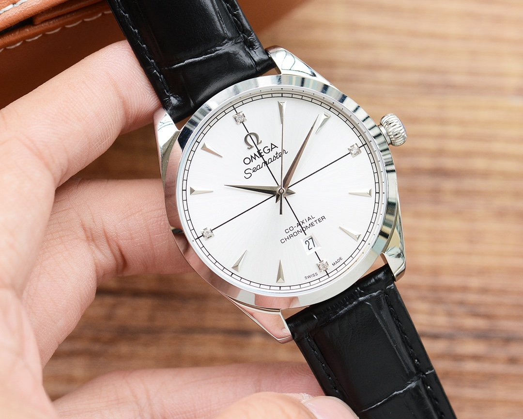 SEAMASTER AQUA TERRA CO-AXIAL WHITE DIAL