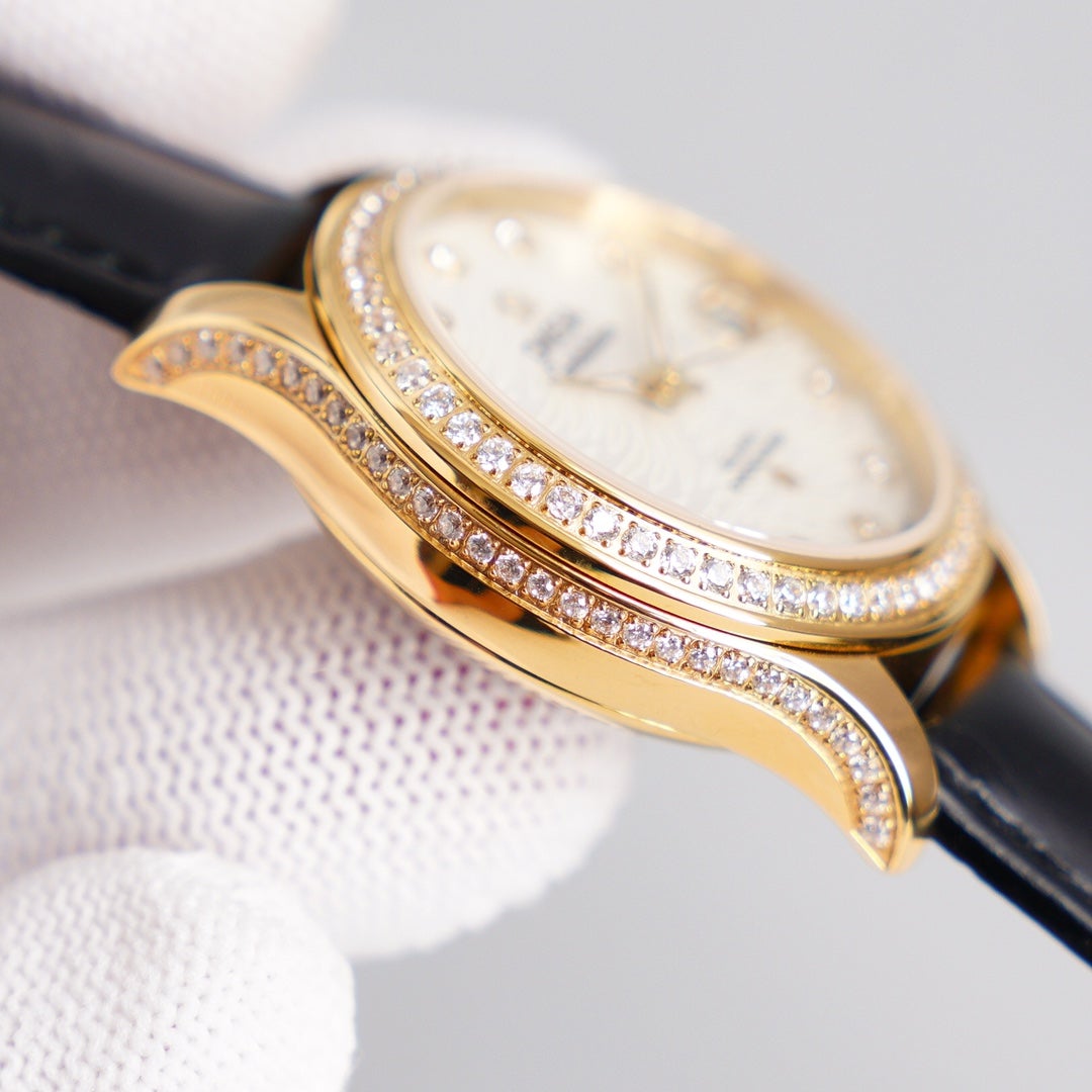 CONSTELLATION 33MM AUTOMATIC GOLD DIAMOND BEZEL