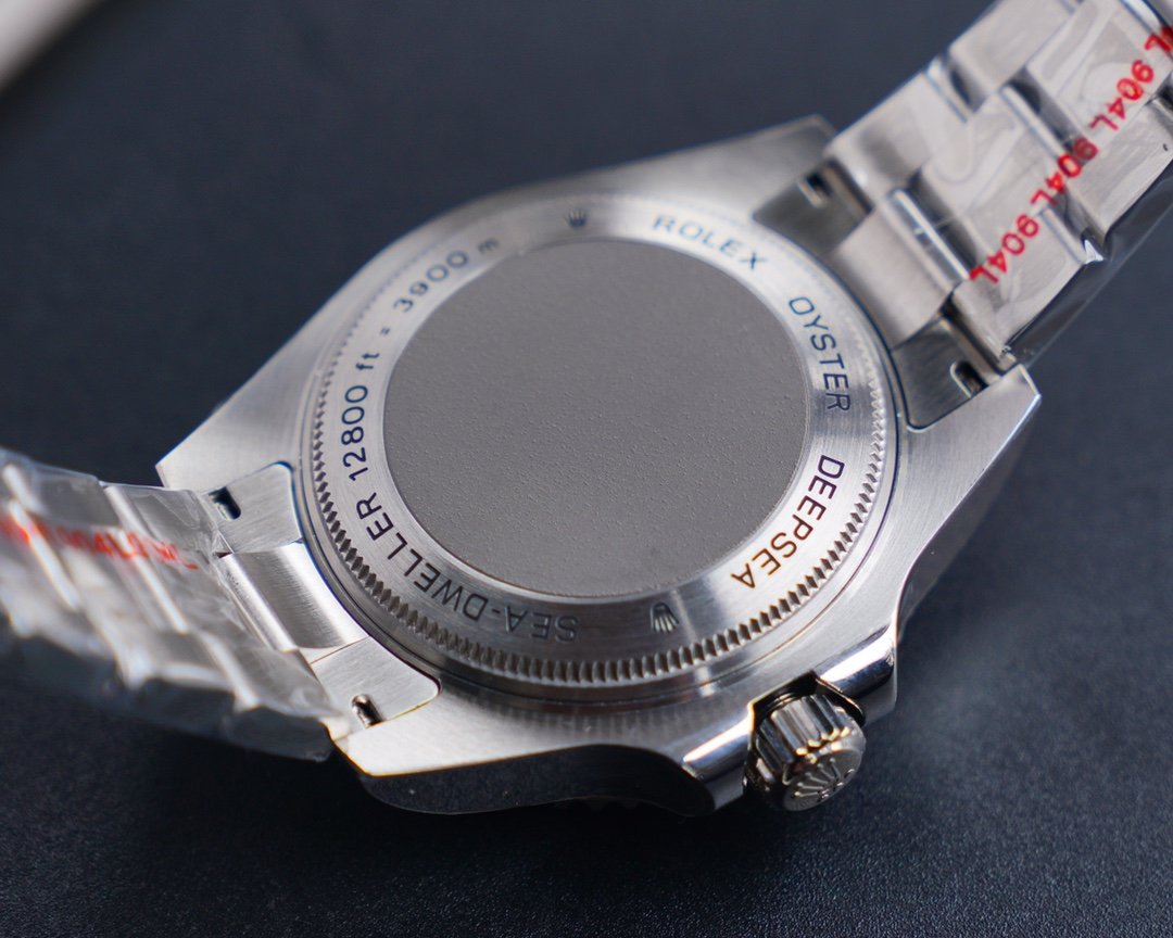 SEA-DWELLER CUSTOM DEEP GREEN DIAL