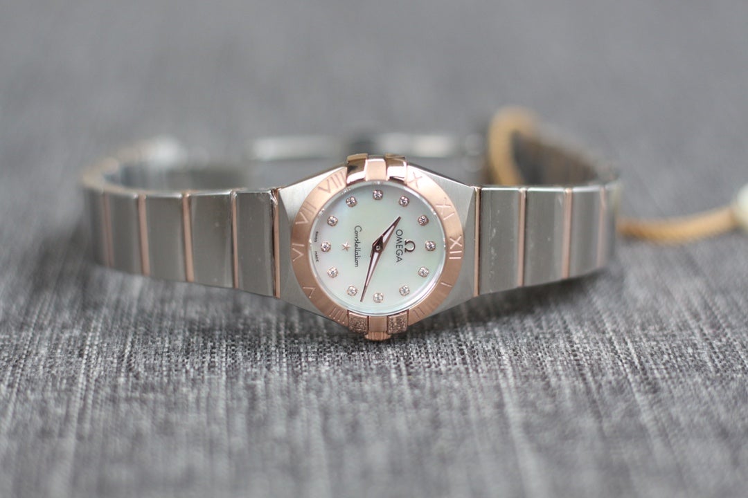 CONSTELLATION 27MM MOTHER OF PEARL WHITE DIAL